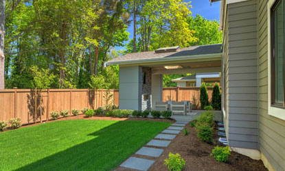 compact-playground-sets-how-to-make-the-most-of-your-backyard-space
